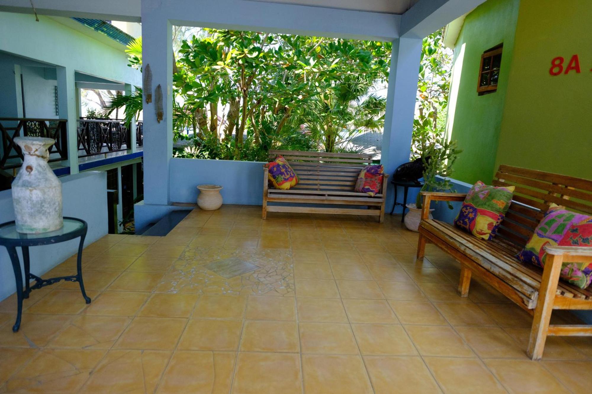 Indigo Beach Resort Black River Exterior photo